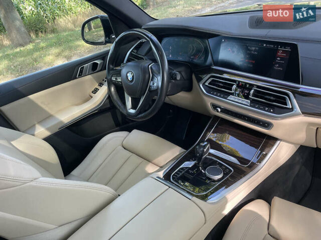 Серый БМВ Х5, объемом двигателя 3 л и пробегом 187 тыс. км за 38100 $, фото 26 на Automoto.ua