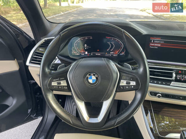 Серый БМВ Х5, объемом двигателя 3 л и пробегом 187 тыс. км за 38100 $, фото 33 на Automoto.ua