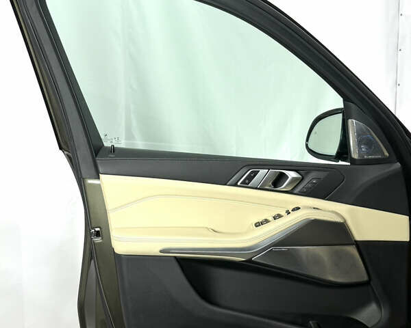 Серый БМВ Х5, объемом двигателя 3 л и пробегом 92 тыс. км за 49000 $, фото 35 на Automoto.ua