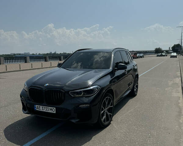 Серый БМВ Х5, объемом двигателя 3 л и пробегом 110 тыс. км за 53000 $, фото 1 на Automoto.ua