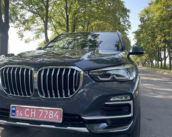 Серый БМВ Х5, объемом двигателя 3 л и пробегом 187 тыс. км за 38100 $, фото 2 на Automoto.ua