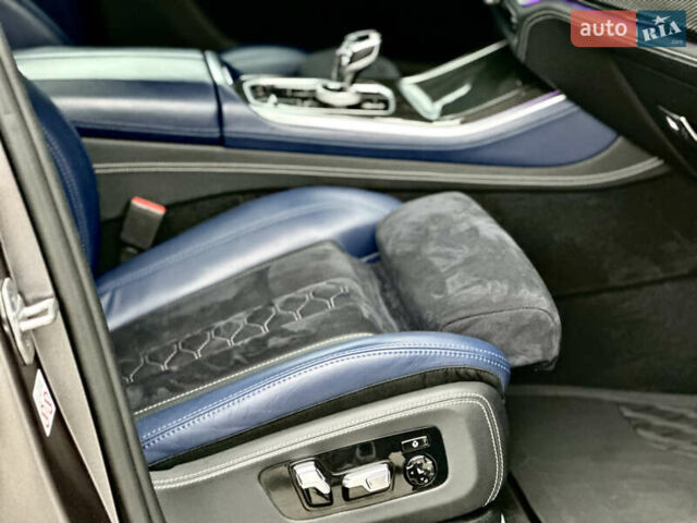 Серый БМВ Х5, объемом двигателя 3 л и пробегом 111 тыс. км за 66000 $, фото 33 на Automoto.ua