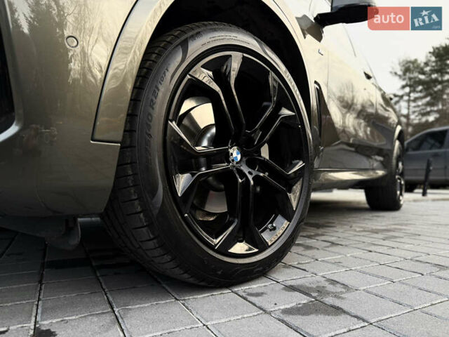 Серый БМВ Х5, объемом двигателя 3 л и пробегом 11 тыс. км за 59999 $, фото 2 на Automoto.ua