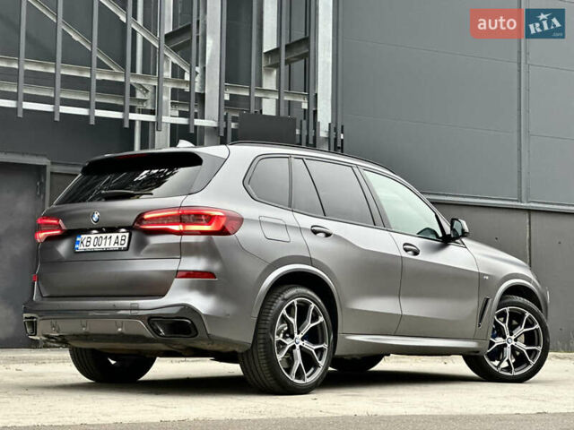 Серый БМВ Х5, объемом двигателя 3 л и пробегом 111 тыс. км за 66000 $, фото 5 на Automoto.ua