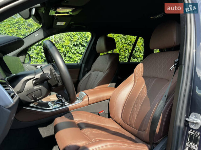 Серый БМВ Х5, объемом двигателя 3 л и пробегом 54 тыс. км за 81500 $, фото 8 на Automoto.ua