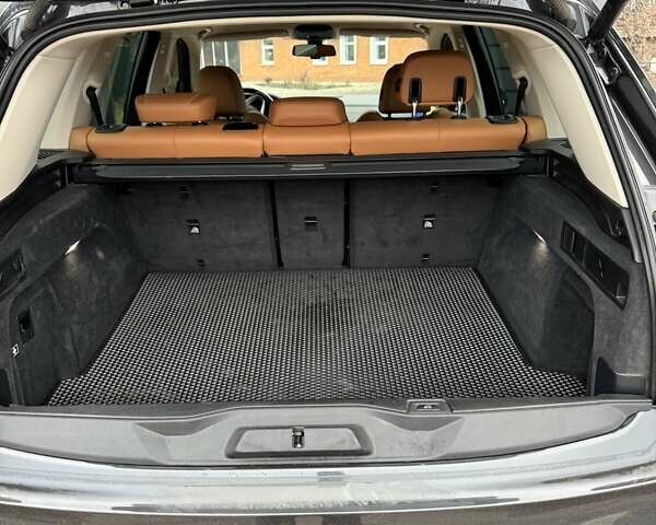 Серый БМВ Х5, объемом двигателя 2 л и пробегом 116 тыс. км за 55000 $, фото 14 на Automoto.ua