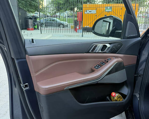 Сірий БМВ Х5, об'ємом двигуна 2.99 л та пробігом 116 тис. км за 70000 $, фото 9 на Automoto.ua