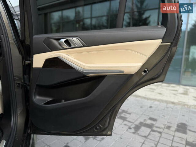 Серый БМВ Х5, объемом двигателя 3 л и пробегом 11 тыс. км за 59999 $, фото 63 на Automoto.ua