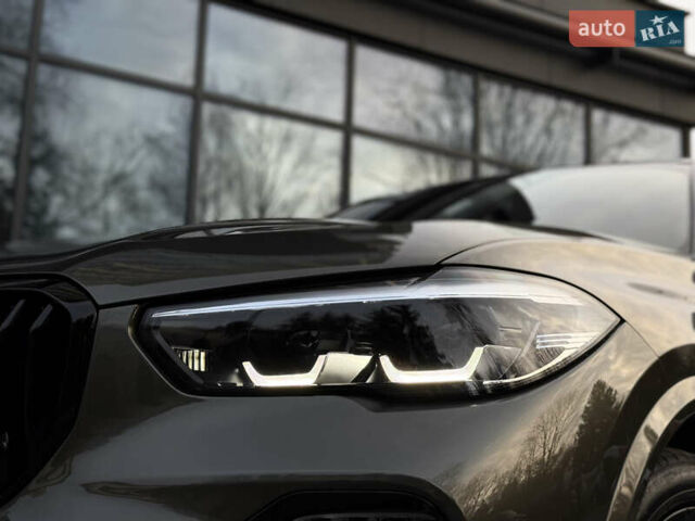 Серый БМВ Х5, объемом двигателя 3 л и пробегом 11 тыс. км за 59999 $, фото 3 на Automoto.ua