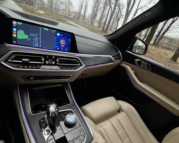 Серый БМВ Х5, объемом двигателя 3 л и пробегом 170 тыс. км за 42950 $, фото 19 на Automoto.ua