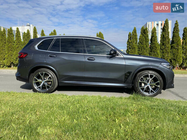 Серый БМВ Х5, объемом двигателя 3 л и пробегом 40 тыс. км за 69000 $, фото 2 на Automoto.ua