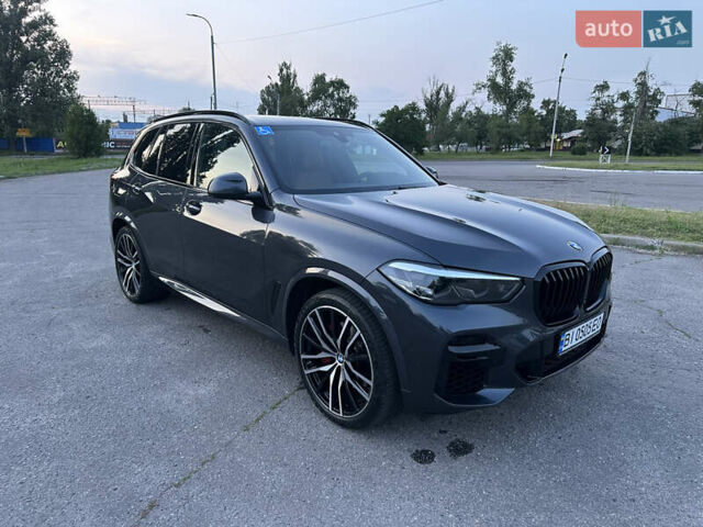 Серый БМВ Х5, объемом двигателя 3 л и пробегом 48 тыс. км за 64999 $, фото 3 на Automoto.ua