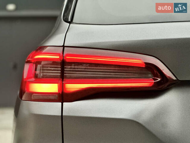 Серый БМВ Х5, объемом двигателя 3 л и пробегом 111 тыс. км за 66000 $, фото 21 на Automoto.ua