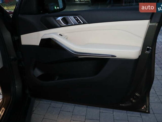 Серый БМВ Х5, объемом двигателя 3 л и пробегом 11 тыс. км за 58900 $, фото 50 на Automoto.ua