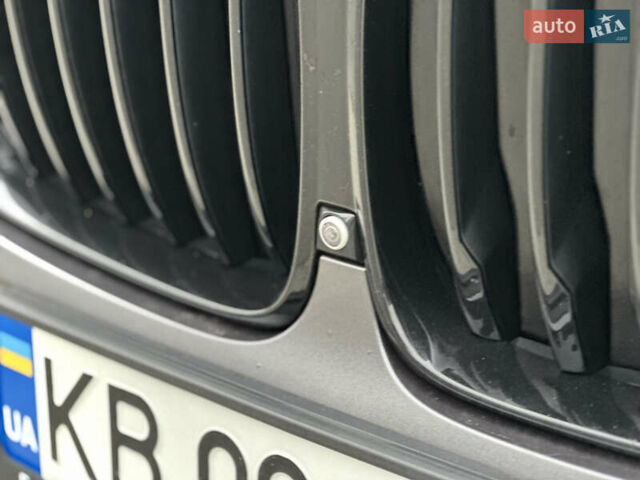 Серый БМВ Х5, объемом двигателя 3 л и пробегом 111 тыс. км за 66000 $, фото 17 на Automoto.ua