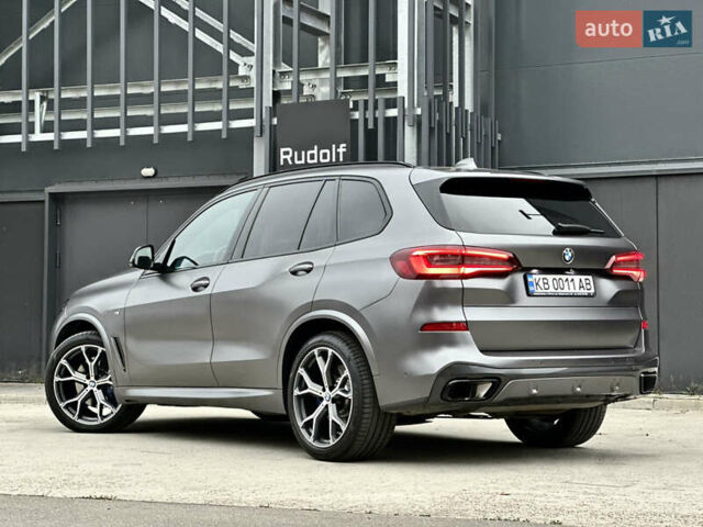 Серый БМВ Х5, объемом двигателя 3 л и пробегом 111 тыс. км за 66000 $, фото 7 на Automoto.ua