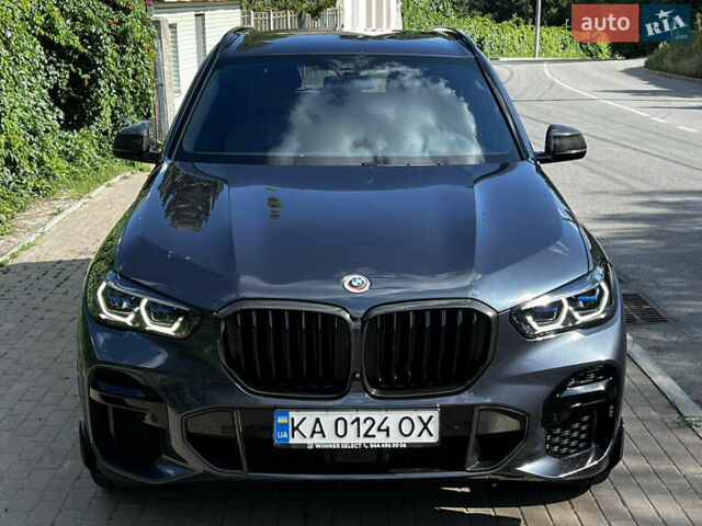 Серый БМВ Х5, объемом двигателя 3 л и пробегом 54 тыс. км за 81500 $, фото 1 на Automoto.ua