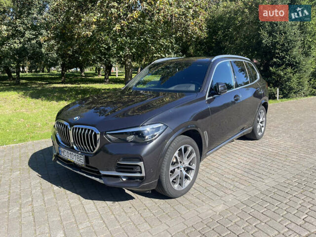 Серый БМВ Х5, объемом двигателя 3 л и пробегом 41 тыс. км за 61000 $, фото 9 на Automoto.ua
