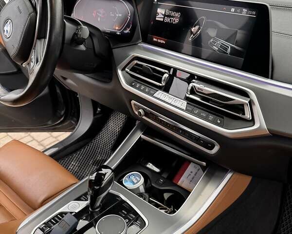 Серый БМВ Х5, объемом двигателя 2 л и пробегом 116 тыс. км за 55000 $, фото 4 на Automoto.ua