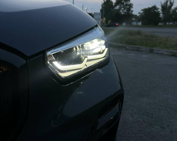 Серый БМВ Х5, объемом двигателя 3 л и пробегом 48 тыс. км за 64999 $, фото 17 на Automoto.ua