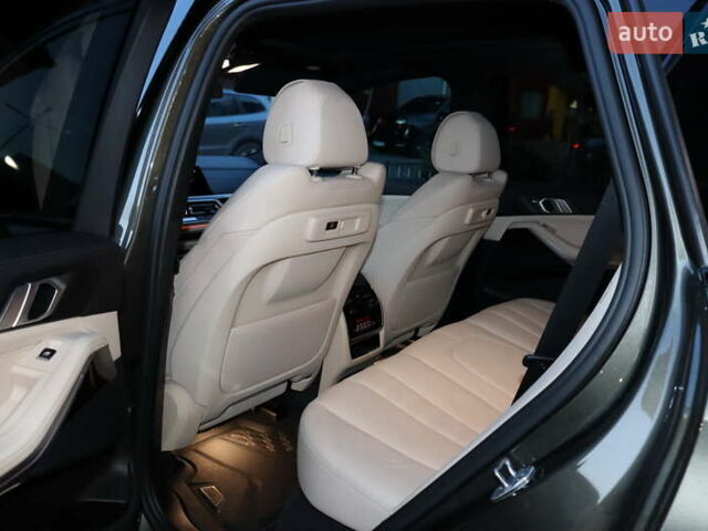 Серый БМВ Х5, объемом двигателя 3 л и пробегом 11 тыс. км за 58900 $, фото 38 на Automoto.ua