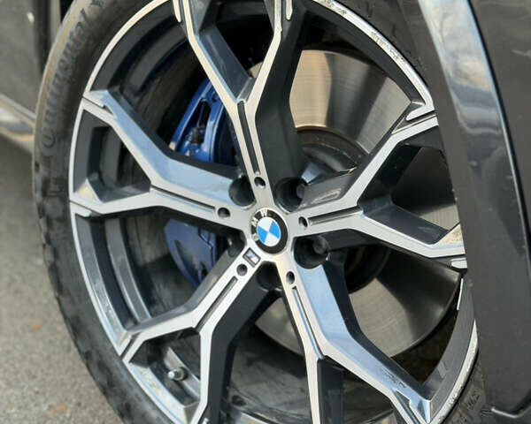 Серый БМВ Х5, объемом двигателя 3 л и пробегом 170 тыс. км за 42950 $, фото 10 на Automoto.ua