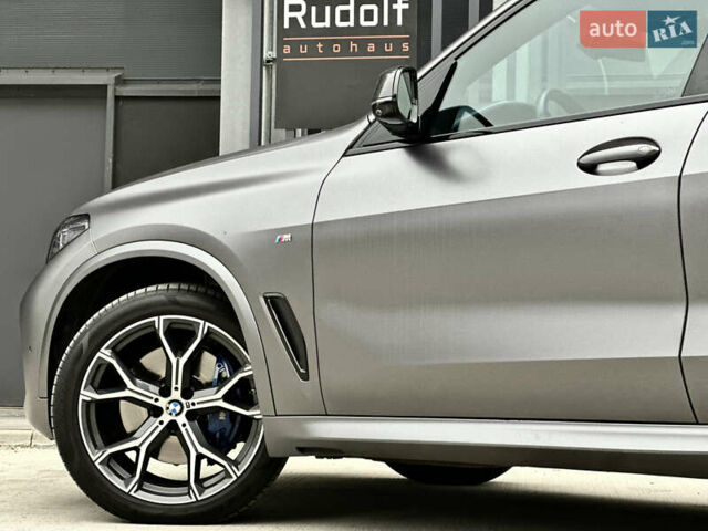 Серый БМВ Х5, объемом двигателя 3 л и пробегом 111 тыс. км за 66000 $, фото 8 на Automoto.ua