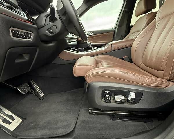 Сірий БМВ Х5, об'ємом двигуна 3 л та пробігом 113 тис. км за 54900 $, фото 19 на Automoto.ua