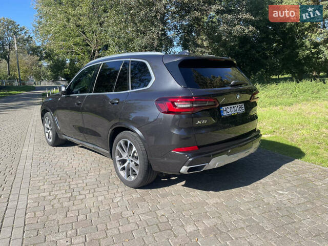 Серый БМВ Х5, объемом двигателя 3 л и пробегом 41 тыс. км за 61000 $, фото 3 на Automoto.ua