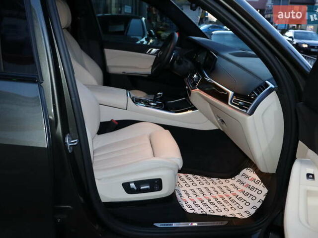 Серый БМВ Х5, объемом двигателя 3 л и пробегом 11 тыс. км за 58900 $, фото 48 на Automoto.ua