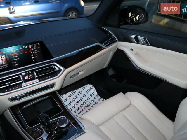 Серый БМВ Х5, объемом двигателя 3 л и пробегом 11 тыс. км за 58900 $, фото 43 на Automoto.ua