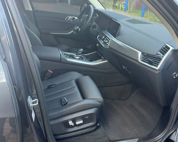 Сірий БМВ Х5, об'ємом двигуна 3 л та пробігом 150 тис. км за 51000 $, фото 13 на Automoto.ua