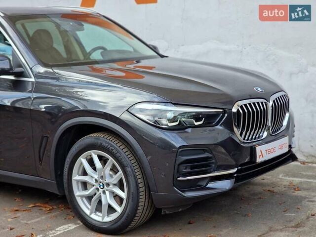 Серый БМВ Х5, объемом двигателя 2.99 л и пробегом 35 тыс. км за 74990 $, фото 22 на Automoto.ua