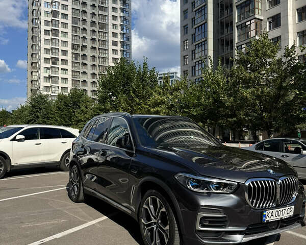 Серый БМВ Х5, объемом двигателя 3 л и пробегом 36 тыс. км за 67900 $, фото 2 на Automoto.ua