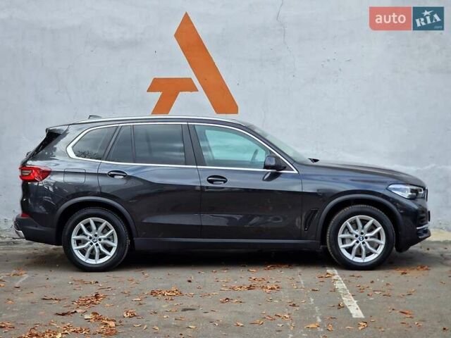 Серый БМВ Х5, объемом двигателя 2.99 л и пробегом 35 тыс. км за 74990 $, фото 20 на Automoto.ua