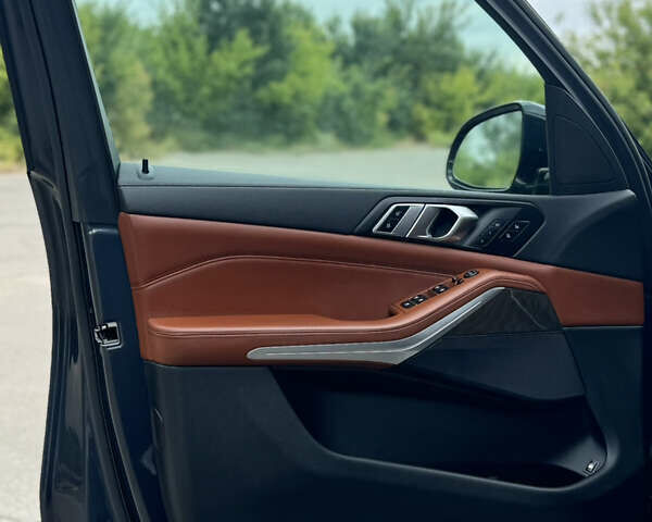 Серый БМВ Х5, объемом двигателя 3 л и пробегом 31 тыс. км за 79000 $, фото 42 на Automoto.ua