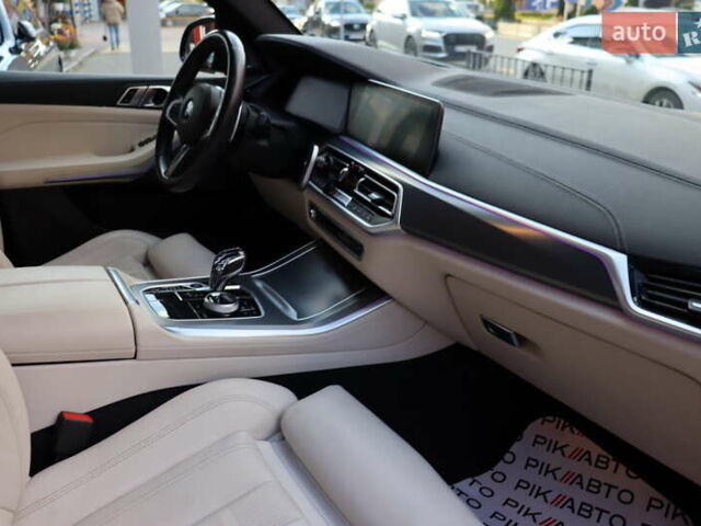 Сірий БМВ Х5, об'ємом двигуна 3 л та пробігом 70 тис. км за 75900 $, фото 48 на Automoto.ua