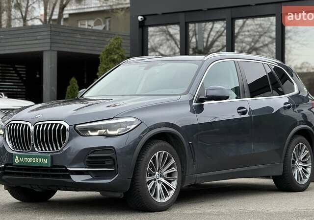 Серый БМВ Х5, объемом двигателя 2.99 л и пробегом 108 тыс. км за 69700 $, фото 2 на Automoto.ua