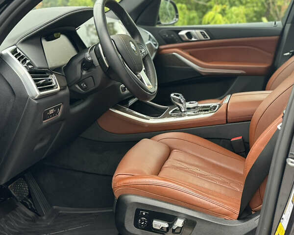 Серый БМВ Х5, объемом двигателя 3 л и пробегом 31 тыс. км за 79000 $, фото 43 на Automoto.ua