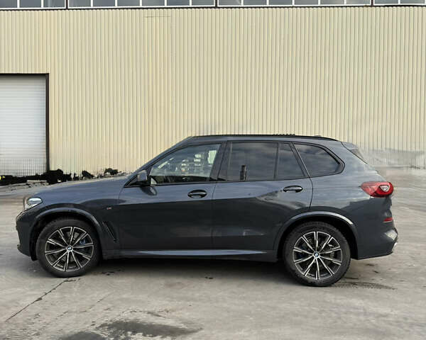Сірий БМВ Х5, об'ємом двигуна 2.99 л та пробігом 168 тис. км за 60000 $, фото 1 на Automoto.ua