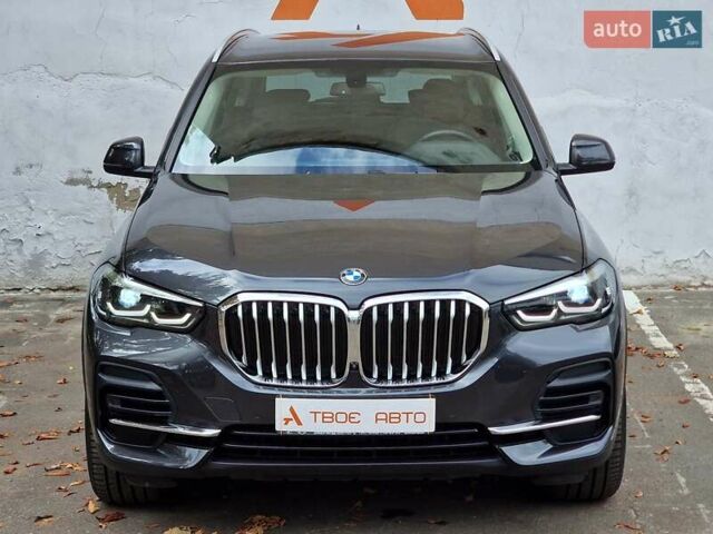 Серый БМВ Х5, объемом двигателя 2.99 л и пробегом 35 тыс. км за 74990 $, фото 3 на Automoto.ua