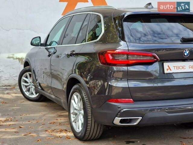 Серый БМВ Х5, объемом двигателя 2.99 л и пробегом 35 тыс. км за 74990 $, фото 29 на Automoto.ua