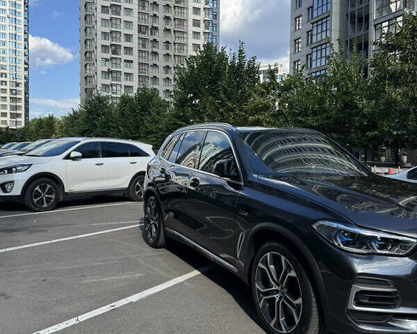 Серый БМВ Х5, объемом двигателя 3 л и пробегом 36 тыс. км за 67900 $, фото 6 на Automoto.ua