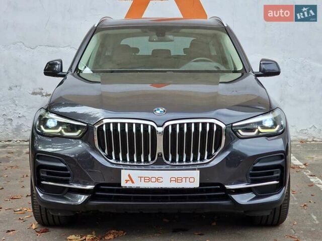 Серый БМВ Х5, объемом двигателя 2.99 л и пробегом 35 тыс. км за 74990 $, фото 2 на Automoto.ua