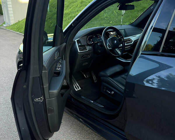 Серый БМВ Х5, объемом двигателя 3 л и пробегом 76 тыс. км за 66500 $, фото 3 на Automoto.ua