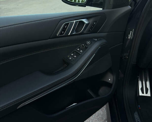 Серый БМВ Х5, объемом двигателя 3 л и пробегом 74 тыс. км за 72500 $, фото 10 на Automoto.ua