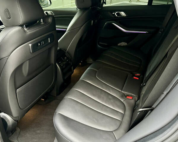 Сірий БМВ Х5, об'ємом двигуна 2.99 л та пробігом 38 тис. км за 89999 $, фото 34 на Automoto.ua