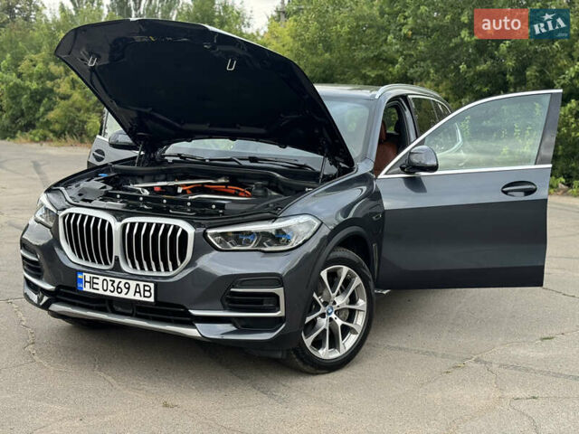 Серый БМВ Х5, объемом двигателя 3 л и пробегом 31 тыс. км за 79000 $, фото 52 на Automoto.ua