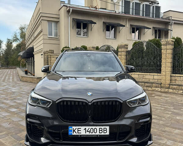 БМВ Х5 2022 в Днепре (Днепропетровске) на Automoto.ua Серый БМВ Х5, объемом двигателя 3 л и пробегом 58 тыс. км за 67000 $, фото 1 на Automoto.ua