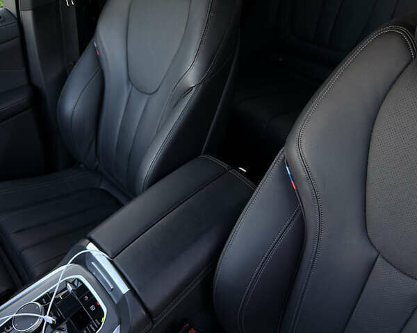 Серый БМВ Х5, объемом двигателя 3 л и пробегом 74 тыс. км за 72500 $, фото 13 на Automoto.ua